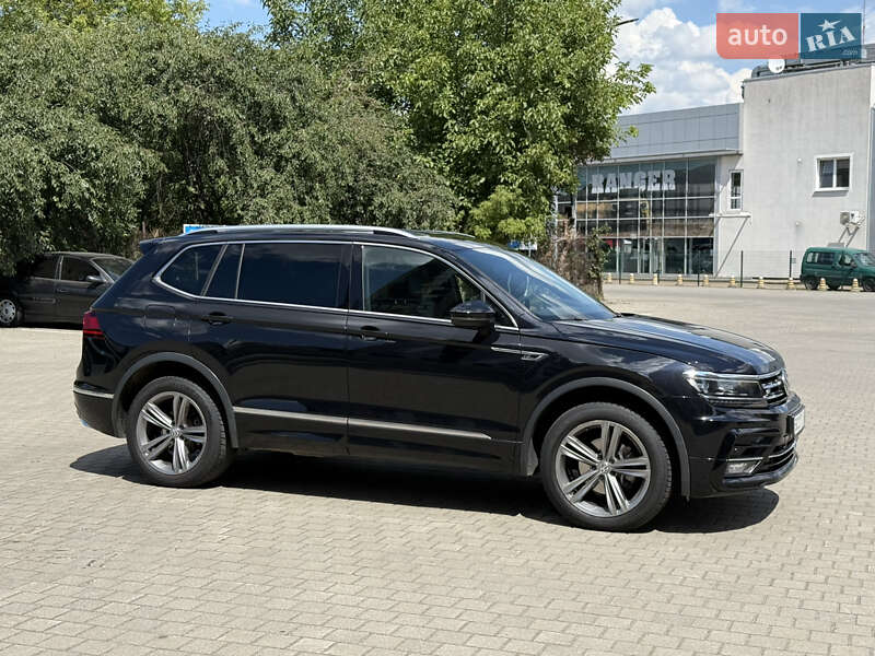 Позашляховик / Кросовер Volkswagen Tiguan 2019 в Львові