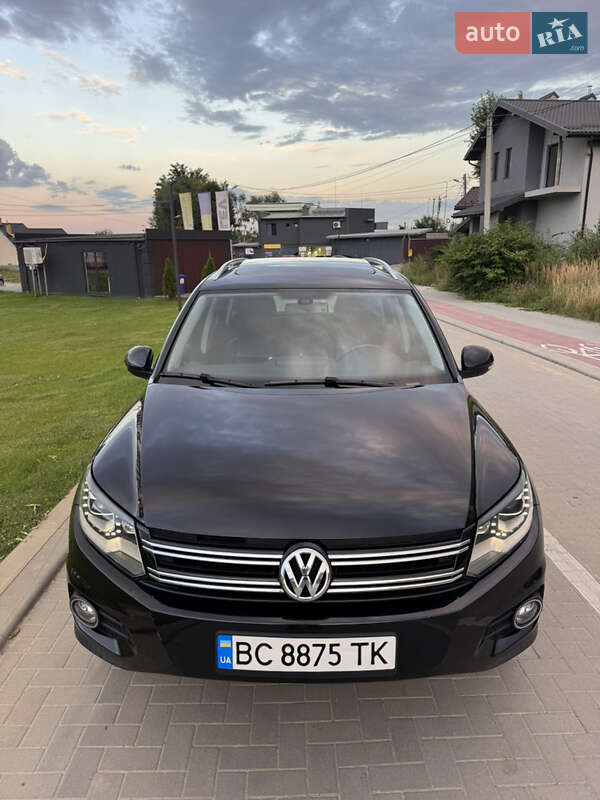 Внедорожник / Кроссовер Volkswagen Tiguan 2017 в Винниках