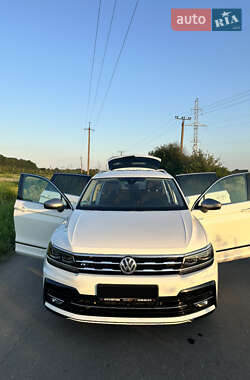 Внедорожник / Кроссовер Volkswagen Tiguan 2019 в Староконстантинове