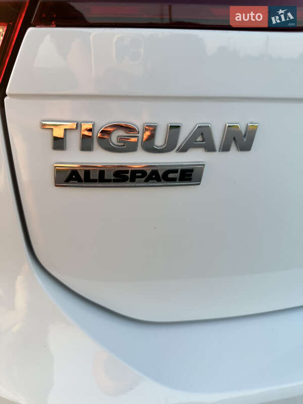 Внедорожник / Кроссовер Volkswagen Tiguan 2019 в Староконстантинове