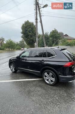 Внедорожник / Кроссовер Volkswagen Tiguan 2018 в Харькове