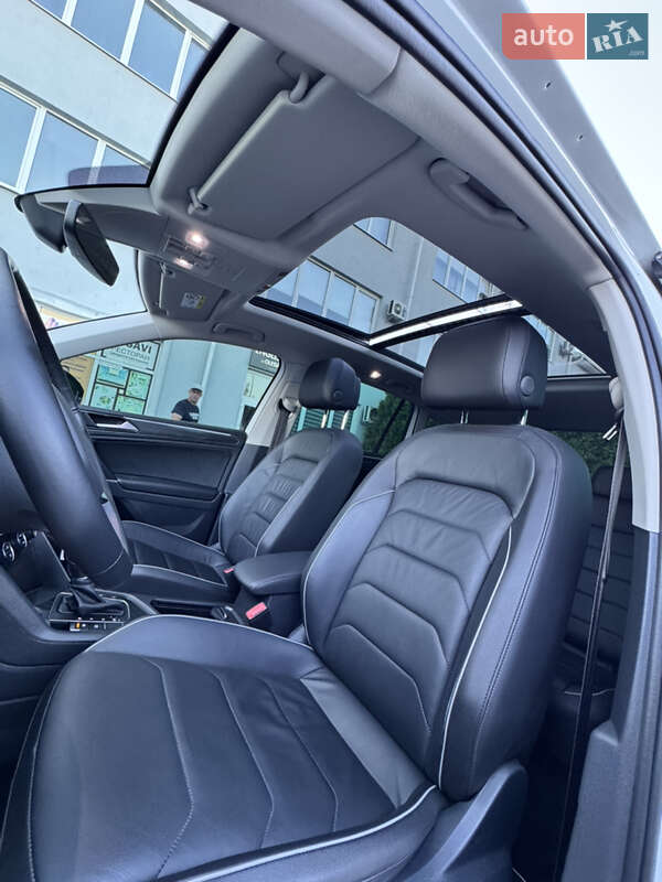 Внедорожник / Кроссовер Volkswagen Tiguan 2017 в Луцке