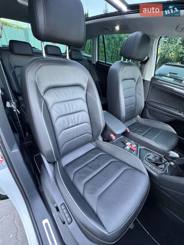 Внедорожник / Кроссовер Volkswagen Tiguan 2017 в Луцке