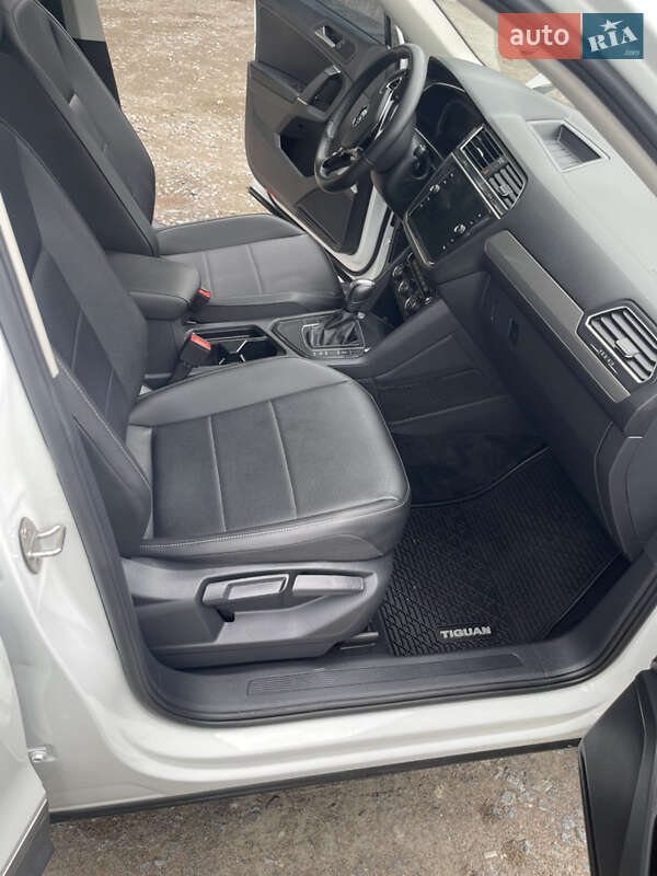 Внедорожник / Кроссовер Volkswagen Tiguan 2019 в Львове фото 17 Внедорожник / Кроссовер Volkswagen Tiguan 2019 в Львове