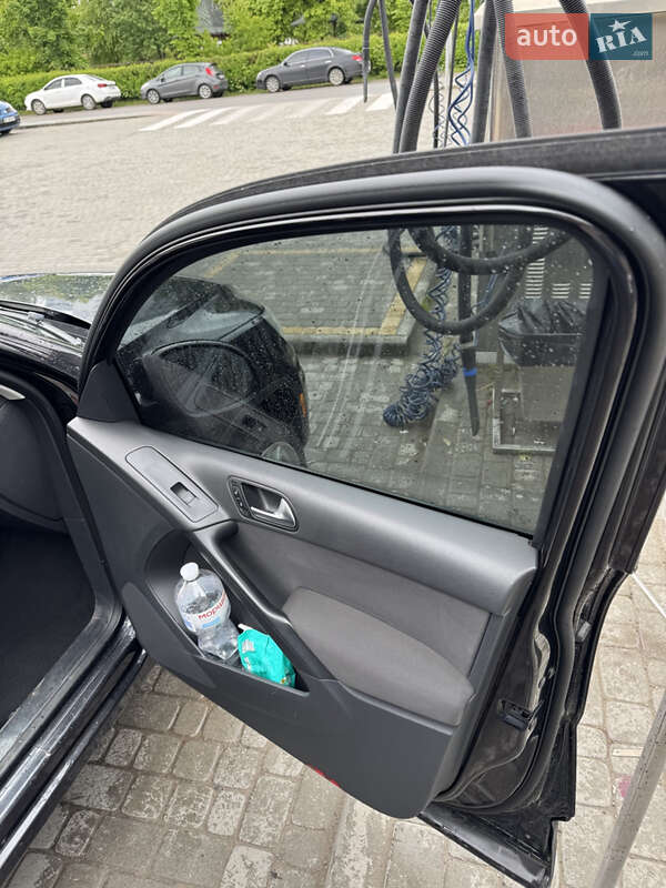 Внедорожник / Кроссовер Volkswagen Tiguan 2011 в Львове фото 31 Внедорожник / Кроссовер Volkswagen Tiguan 2011 в Львове