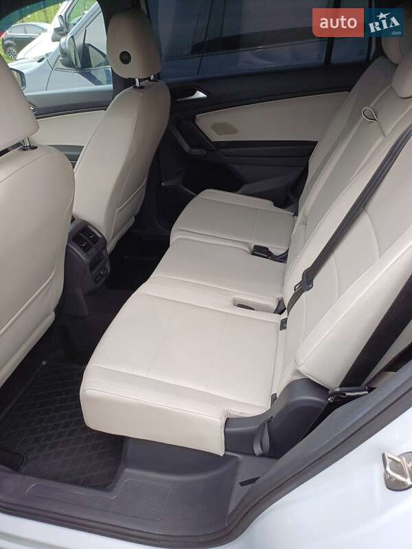 Позашляховик / Кросовер Volkswagen Tiguan 2018 в Києві фото 9 Позашляховик / Кросовер Volkswagen Tiguan 2018 в Києві