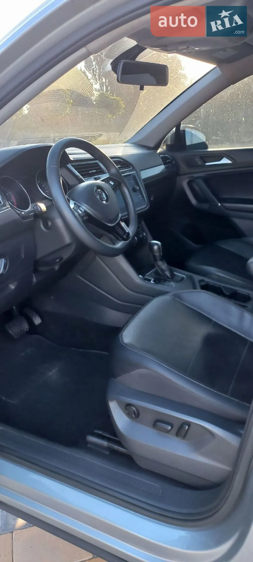 2020 Volkswagen Tiguan - мініатюра 2