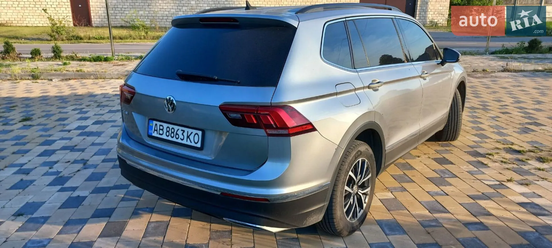 2020 Volkswagen Tiguan - мініатюра 10