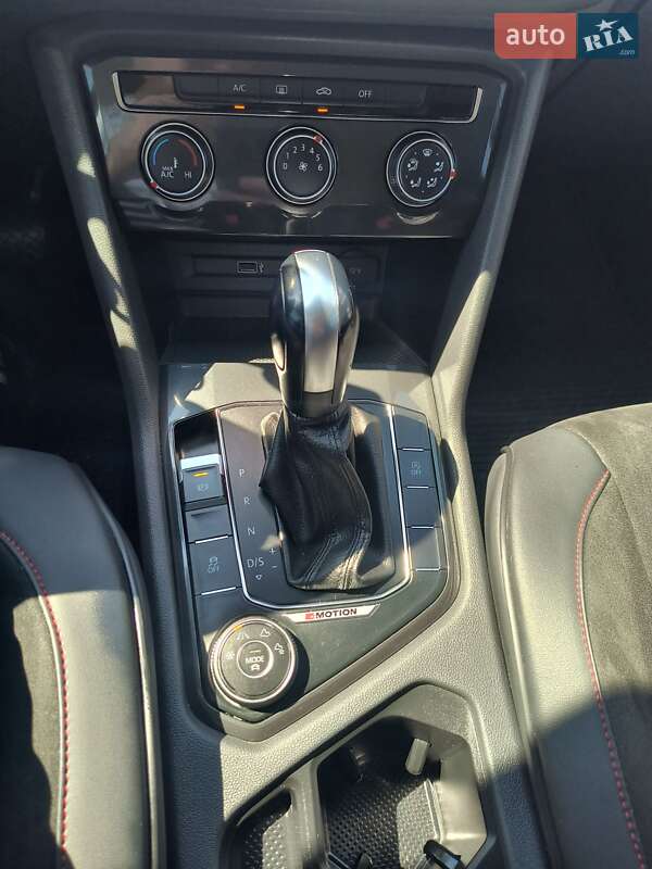 Позашляховик / Кросовер Volkswagen Tiguan 2018 в Іллінцях