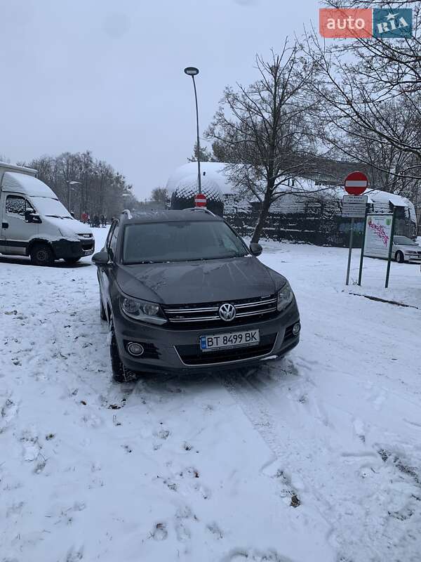 Внедорожник / Кроссовер Volkswagen Tiguan 2013 в Ровно