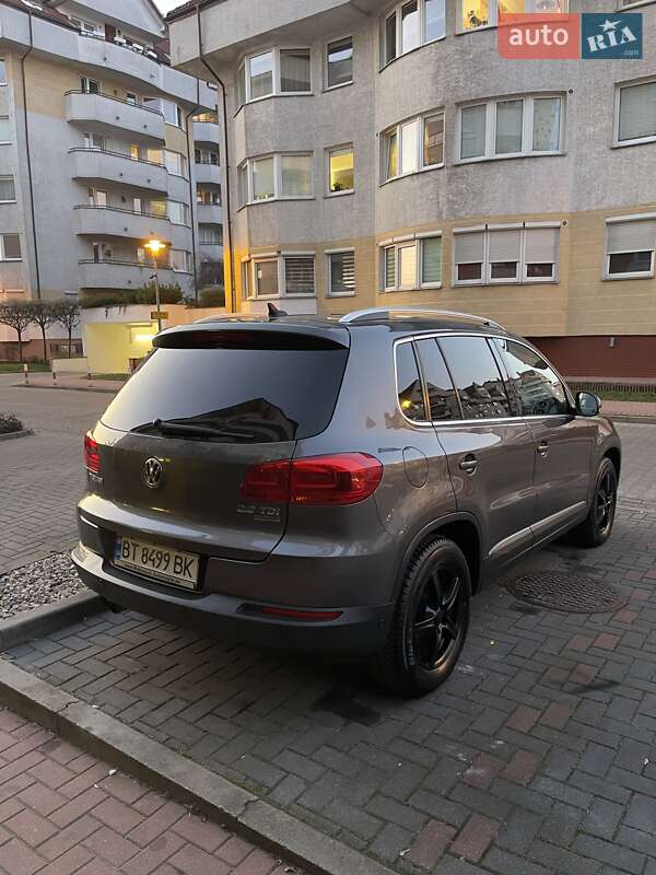 Внедорожник / Кроссовер Volkswagen Tiguan 2013 в Ровно