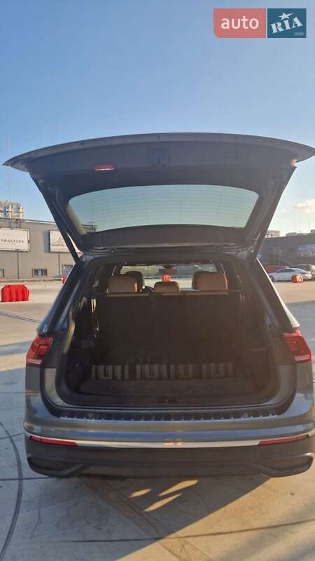 Позашляховик / Кросовер Volkswagen Tiguan 2021 в Києві