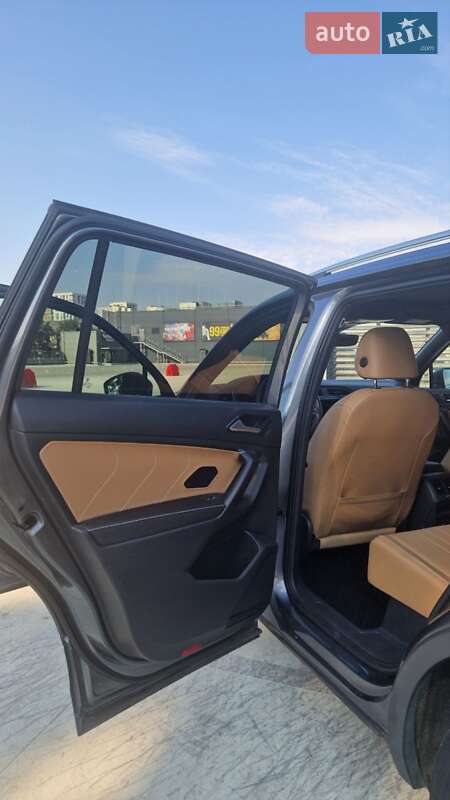 Позашляховик / Кросовер Volkswagen Tiguan 2021 в Києві