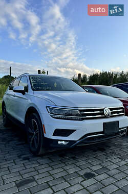 Внедорожник / Кроссовер Volkswagen Tiguan 2018 в Львове