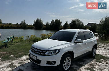 Внедорожник / Кроссовер Volkswagen Tiguan 2015 в Киеве