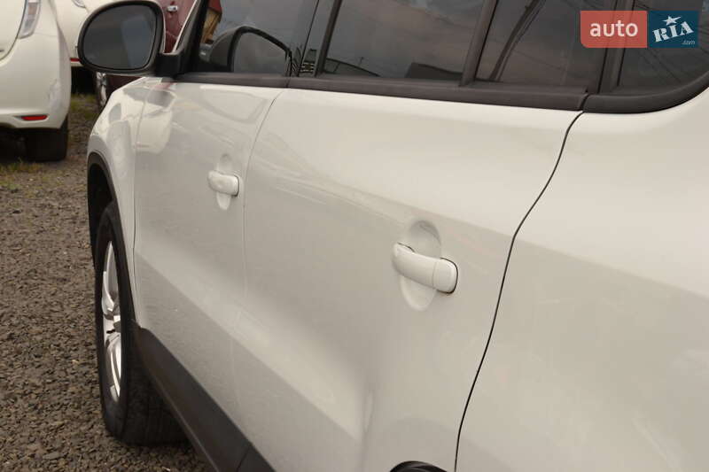 Позашляховик / Кросовер Volkswagen Tiguan 2017 в Луцьку