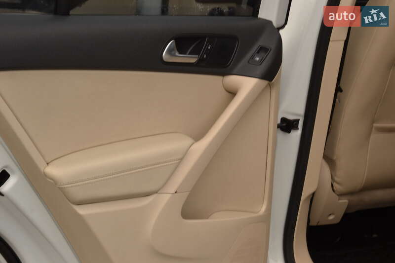 Позашляховик / Кросовер Volkswagen Tiguan 2017 в Луцьку