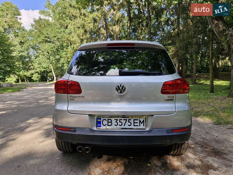 Внедорожник / Кроссовер Volkswagen Tiguan 2016 в Чернигове
