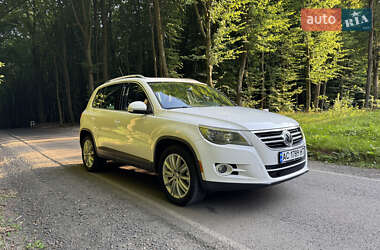 Внедорожник / Кроссовер Volkswagen Tiguan 2011 в Луцке