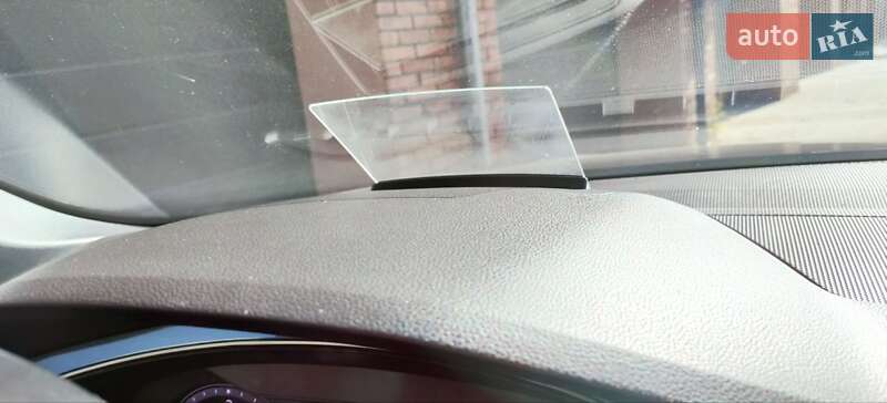 Внедорожник / Кроссовер Volkswagen Tiguan 2017 в Ровно