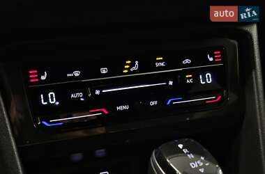 Позашляховик / Кросовер Volkswagen Tiguan 2021 в  фото 9 Позашляховик / Кросовер Volkswagen Tiguan 2021 в