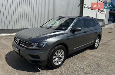 Позашляховик / Кросовер Volkswagen Tiguan 2017 в Чернівцях