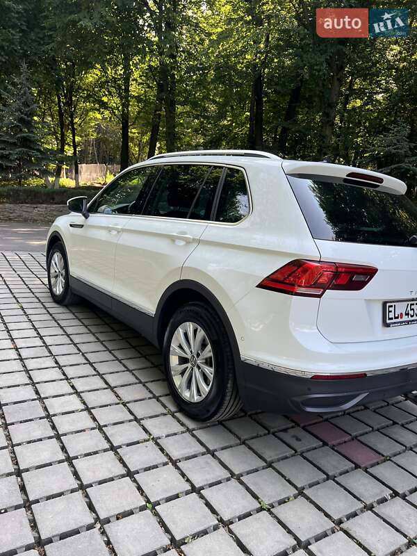 Внедорожник / Кроссовер Volkswagen Tiguan 2021 в Тернополе