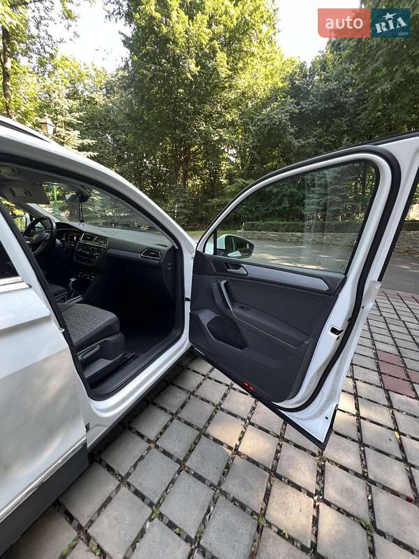 Внедорожник / Кроссовер Volkswagen Tiguan 2021 в Тернополе