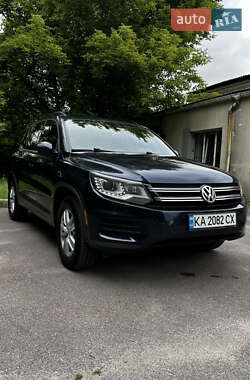 Внедорожник / Кроссовер Volkswagen Tiguan 2015 в Киеве