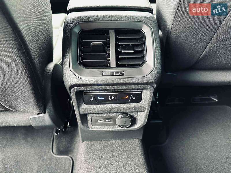 Внедорожник / Кроссовер Volkswagen Tiguan 2024 в Харькове