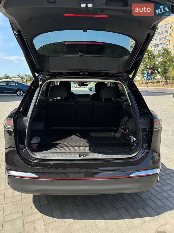 Внедорожник / Кроссовер Volkswagen Tiguan 2024 в Днепре фото 4 Внедорожник / Кроссовер Volkswagen Tiguan 2024 в Днепре