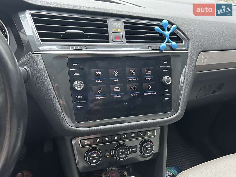 Внедорожник / Кроссовер Volkswagen Tiguan 2019 в Киеве