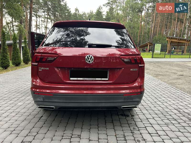 Внедорожник / Кроссовер Volkswagen Tiguan 2019 в Киеве
