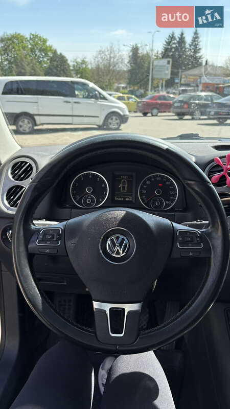 Внедорожник / Кроссовер Volkswagen Tiguan 2010 в Киеве