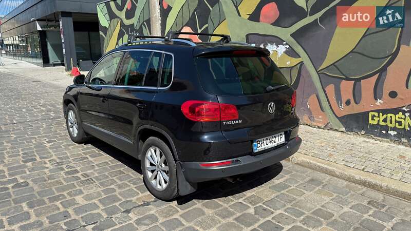 Внедорожник / Кроссовер Volkswagen Tiguan 2016 в Одессе
