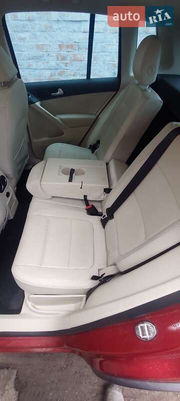 Внедорожник / Кроссовер Volkswagen Tiguan 2015 в Кривом Роге
