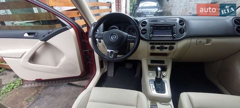 Внедорожник / Кроссовер Volkswagen Tiguan 2015 в Кривом Роге