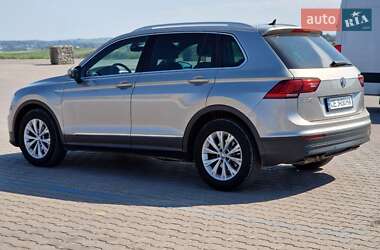 Внедорожник / Кроссовер Volkswagen Tiguan 2017 в Черновцах
