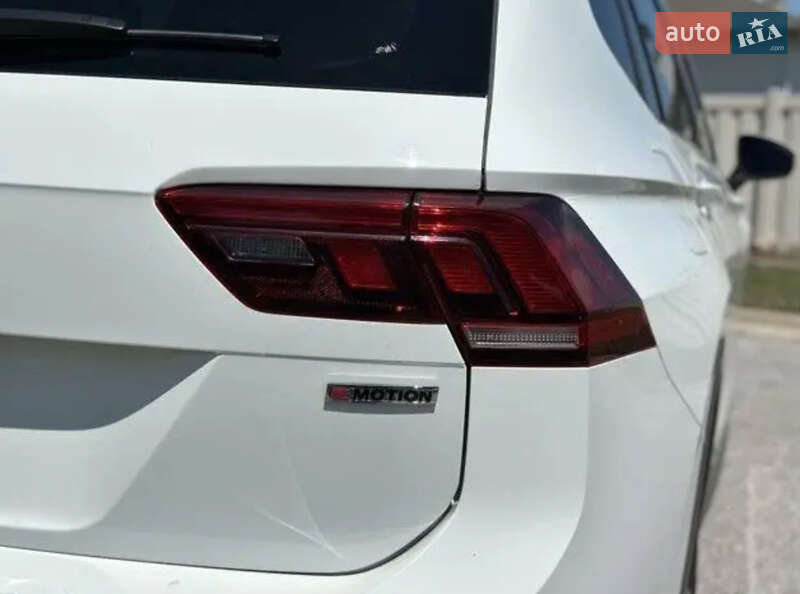 Внедорожник / Кроссовер Volkswagen Tiguan 2018 в Бучаче