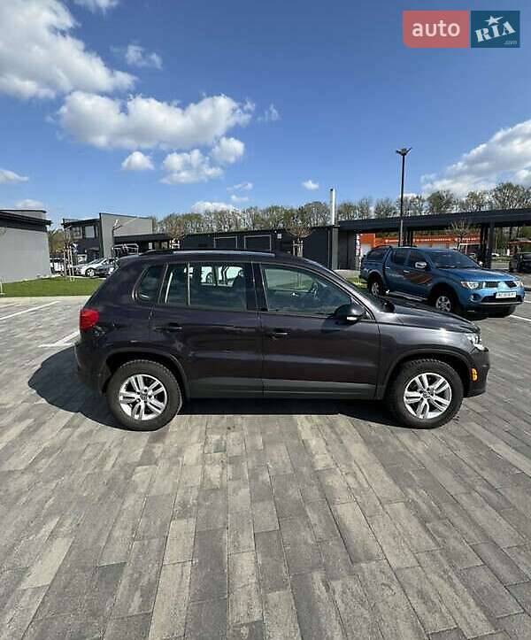 Внедорожник / Кроссовер Volkswagen Tiguan 2016 в Луцке