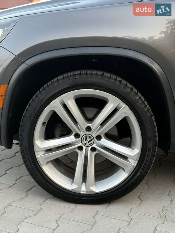 Внедорожник / Кроссовер Volkswagen Tiguan 2015 в Тернополе
