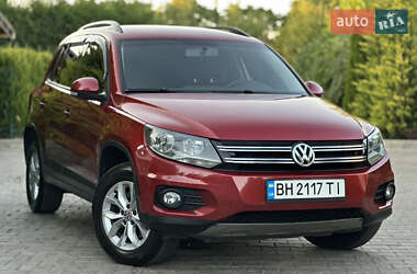 Внедорожник / Кроссовер Volkswagen Tiguan 2015 в Одессе