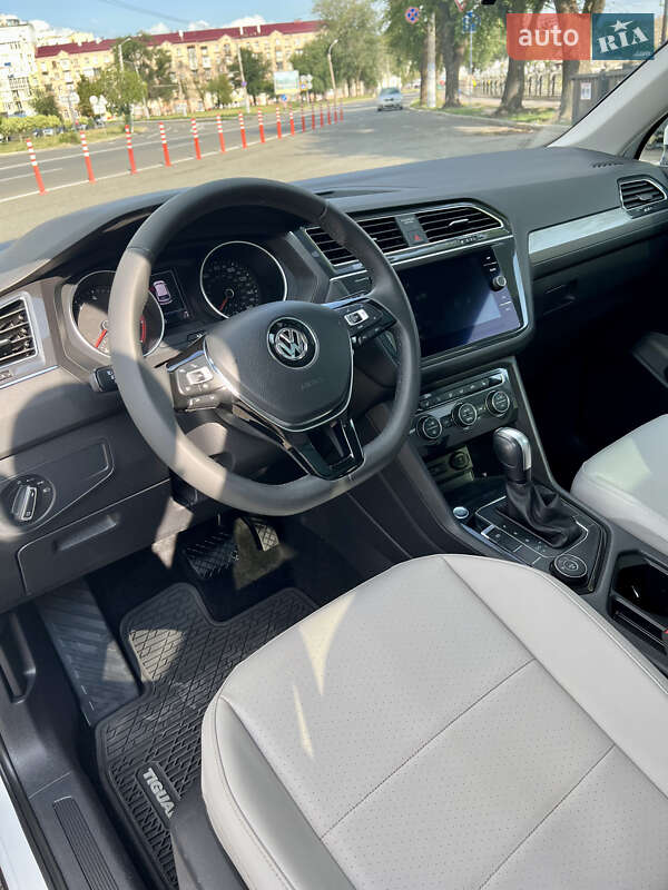 Внедорожник / Кроссовер Volkswagen Tiguan 2020 в Харькове