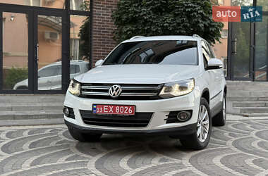 Внедорожник / Кроссовер Volkswagen Tiguan 2015 в Ирпене