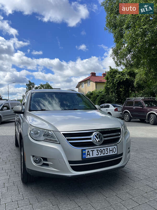 Внедорожник / Кроссовер Volkswagen Tiguan 2009 в Запорожье