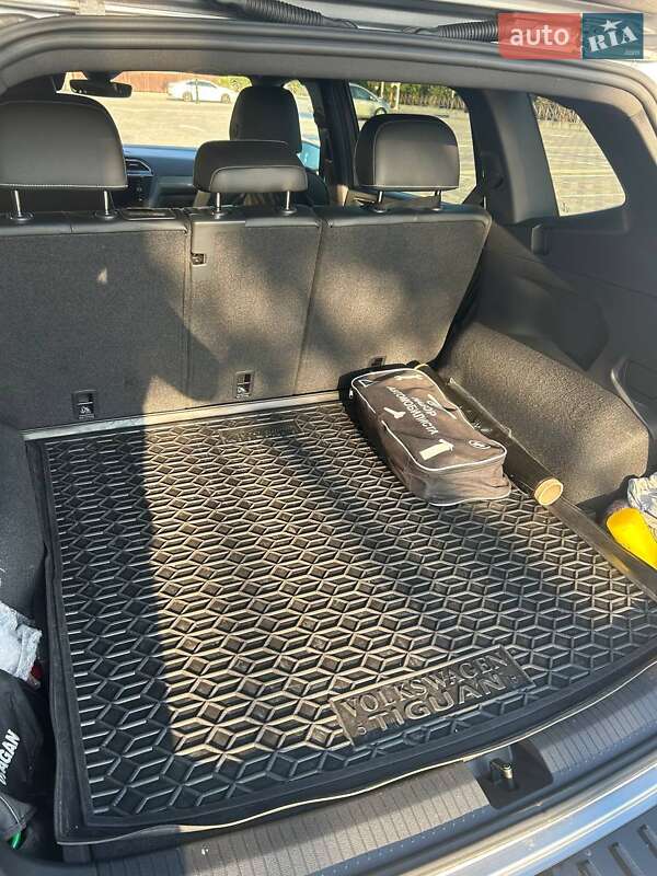 Внедорожник / Кроссовер Volkswagen Tiguan 2024 в Харькове