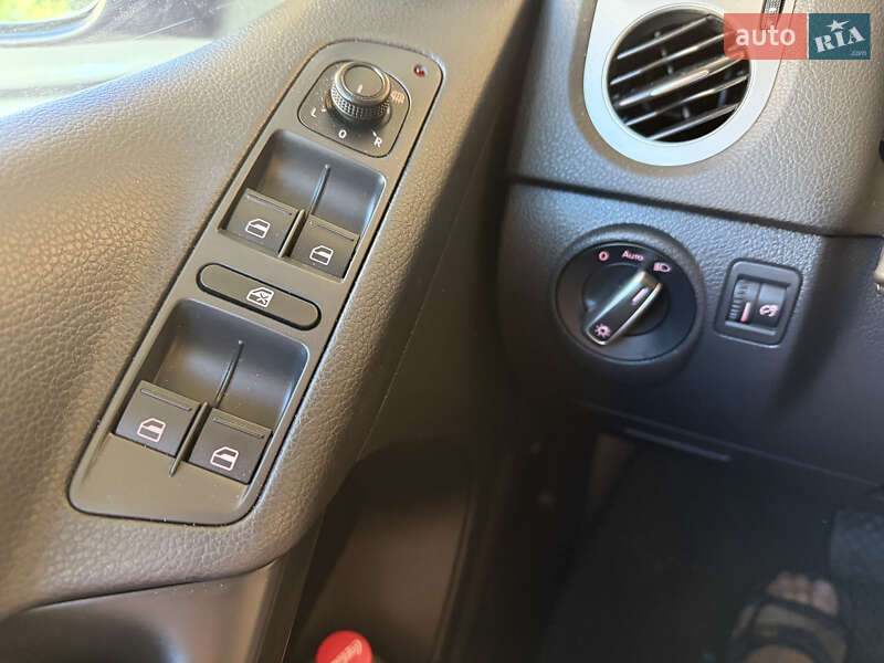 Внедорожник / Кроссовер Volkswagen Tiguan 2017 в Полтаве