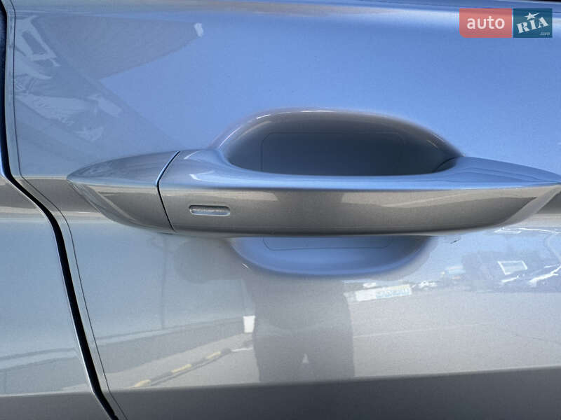 Внедорожник / Кроссовер Volkswagen Tiguan 2022 в Киеве