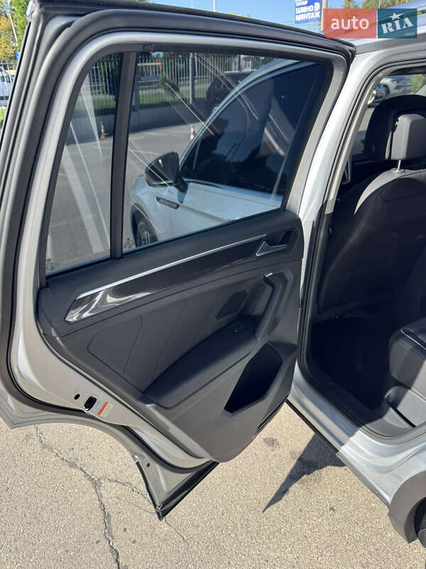 Внедорожник / Кроссовер Volkswagen Tiguan 2022 в Киеве
