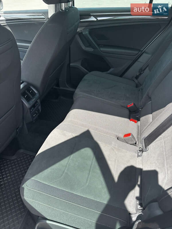 Внедорожник / Кроссовер Volkswagen Tiguan 2021 в Ровно